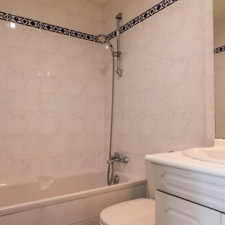 3-br Terrace Steps From Beaches Apartamento Cannes